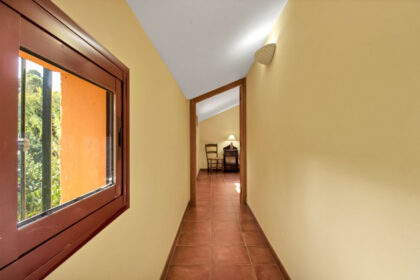 2a1a1dfe6df9df65fdae6b136d4c83b1 - 42