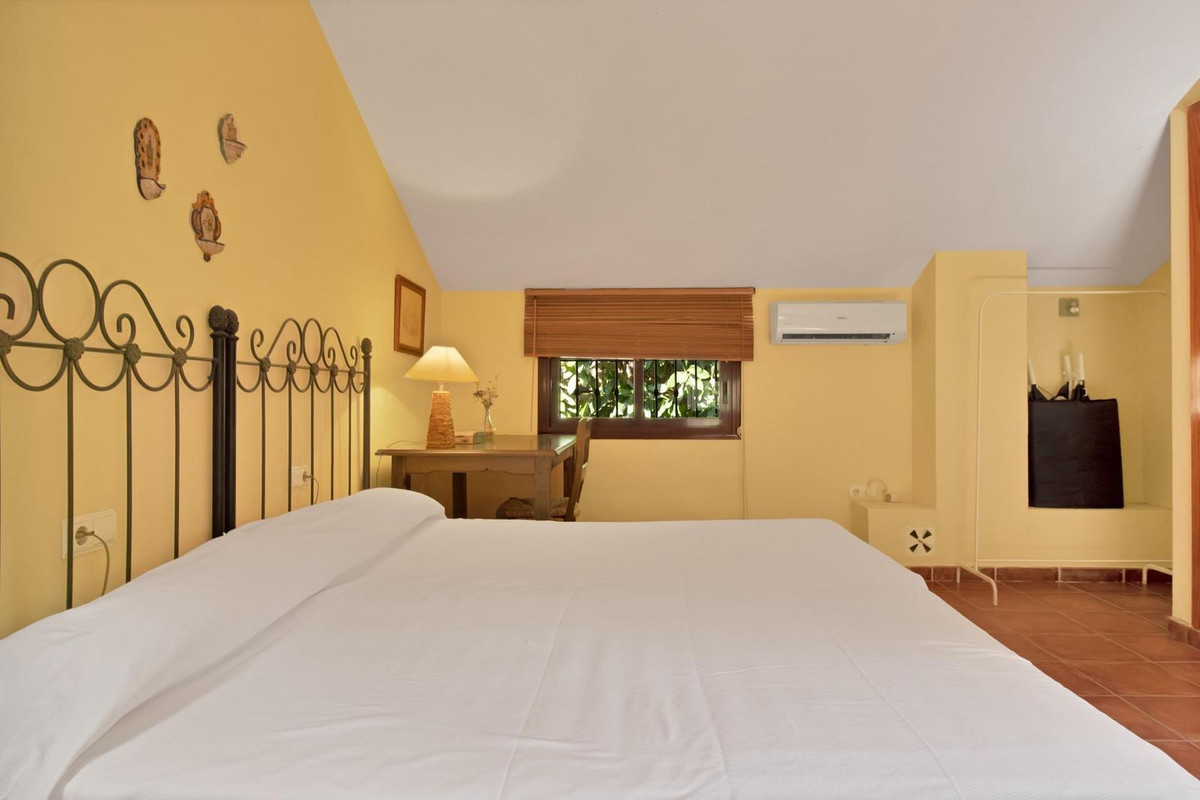 2a1a1dfe6df9df65fdae6b136d4c83b1 - 43