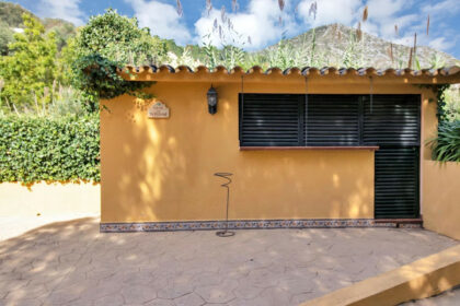 2a1a1dfe6df9df65fdae6b136d4c83b1 - 48