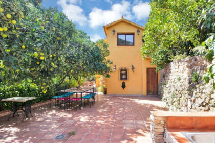 2a1a1dfe6df9df65fdae6b136d4c83b1 - 54