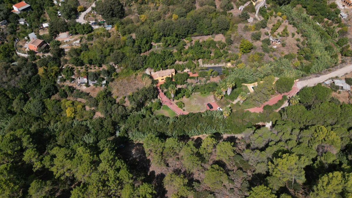 2a1a1dfe6df9df65fdae6b136d4c83b1 - 74