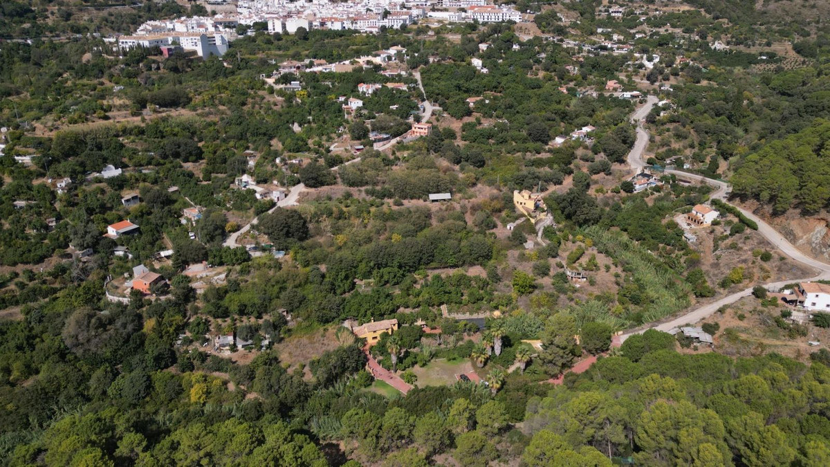 2a1a1dfe6df9df65fdae6b136d4c83b1 - 78