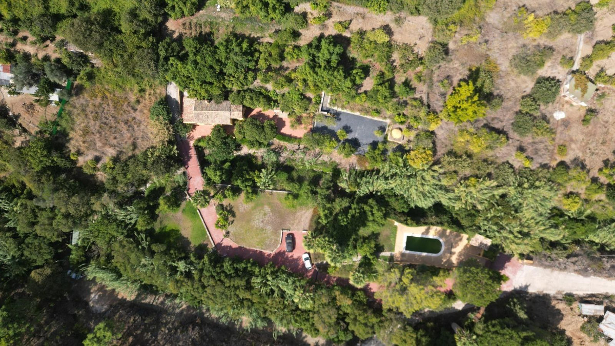 2a1a1dfe6df9df65fdae6b136d4c83b1 - 80