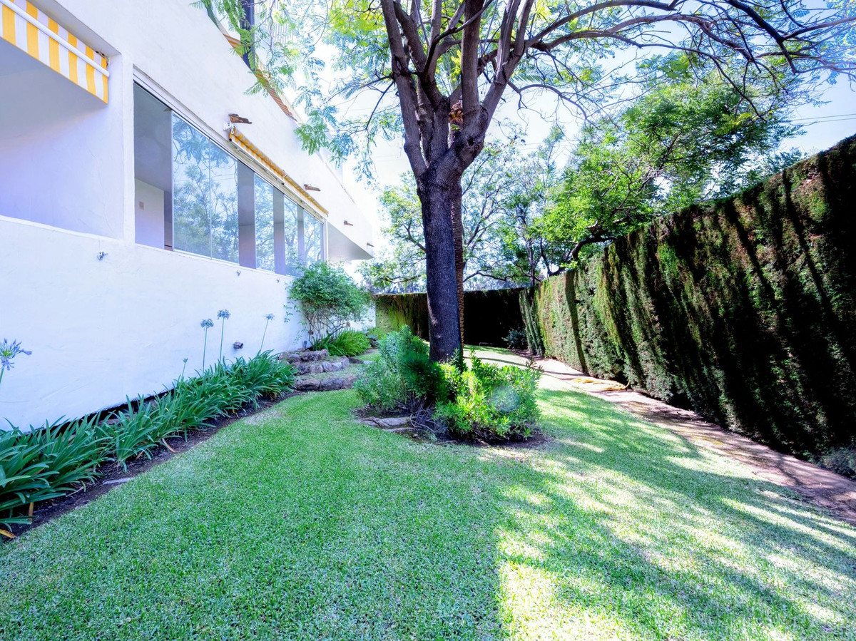 2b7c68809b98c7b7ececd45824b8494e - 19