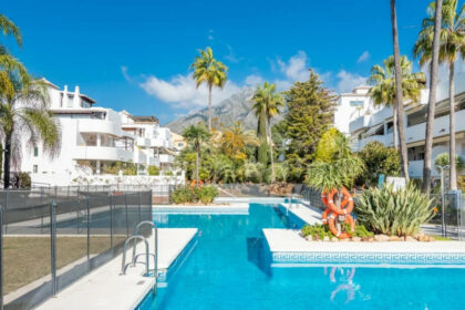 2b7c68809b98c7b7ececd45824b8494e - 23