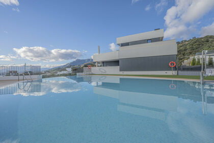 2c3d3654401a848f84326801a799839c - 25