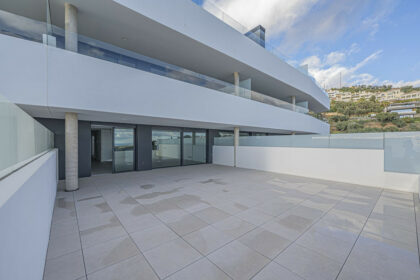 2c3d3654401a848f84326801a799839c - 29