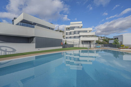 2c3d3654401a848f84326801a799839c - 31