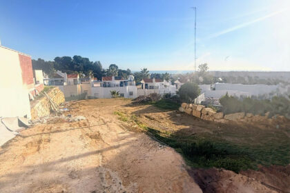 2f0227272a5093df67a64f1ba0406440 - 5