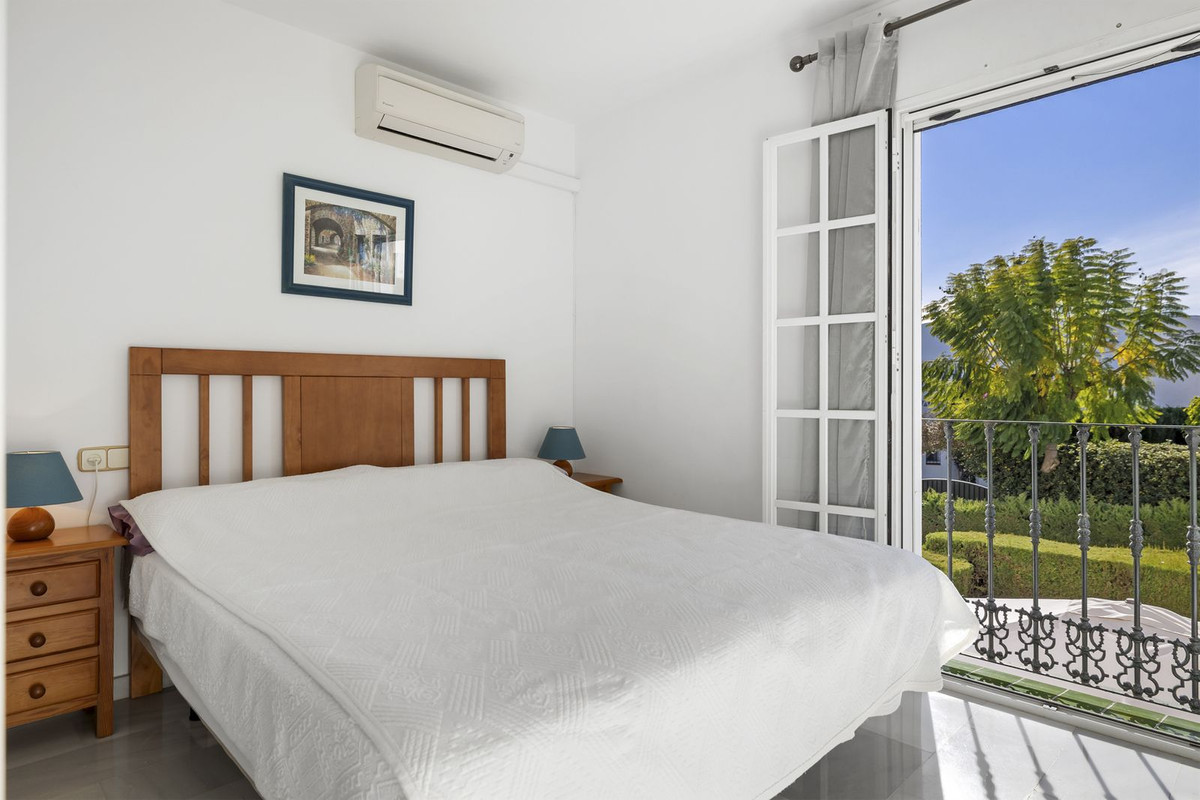 300b85e9aa4efbf2fba52e410073b0d2 - 25