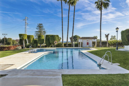 300b85e9aa4efbf2fba52e410073b0d2 - 35