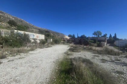 323b8f61df022326d195c5aa0716f9f1 - 9