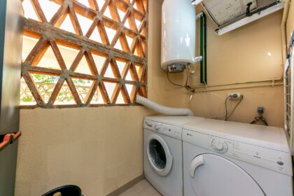 332ab04868b84fe4302d39dc27545979 - 16