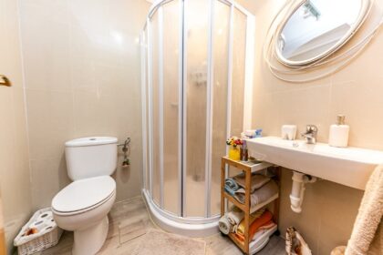 332ab04868b84fe4302d39dc27545979 - 23