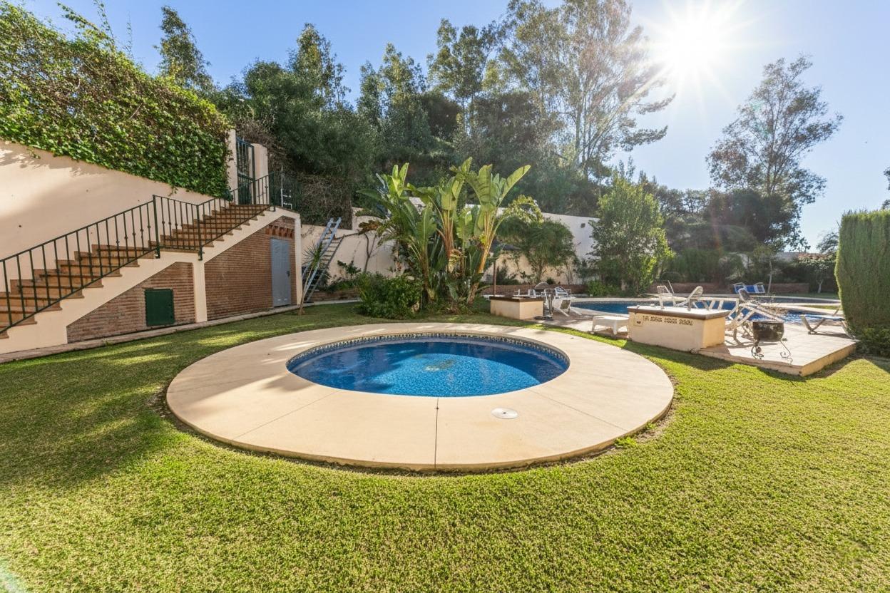 332ab04868b84fe4302d39dc27545979 - 28