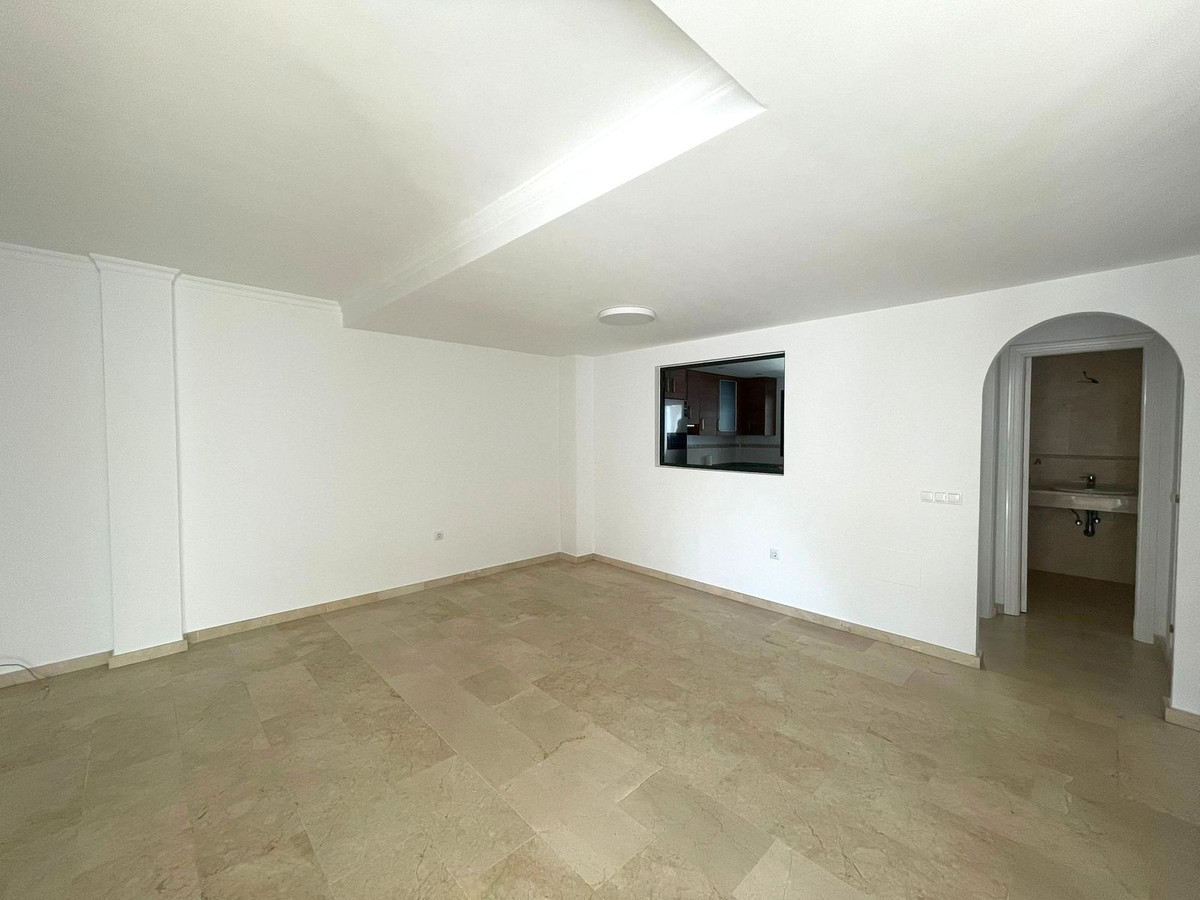 37112db11672464d4424b84ab99f3bdb - 10