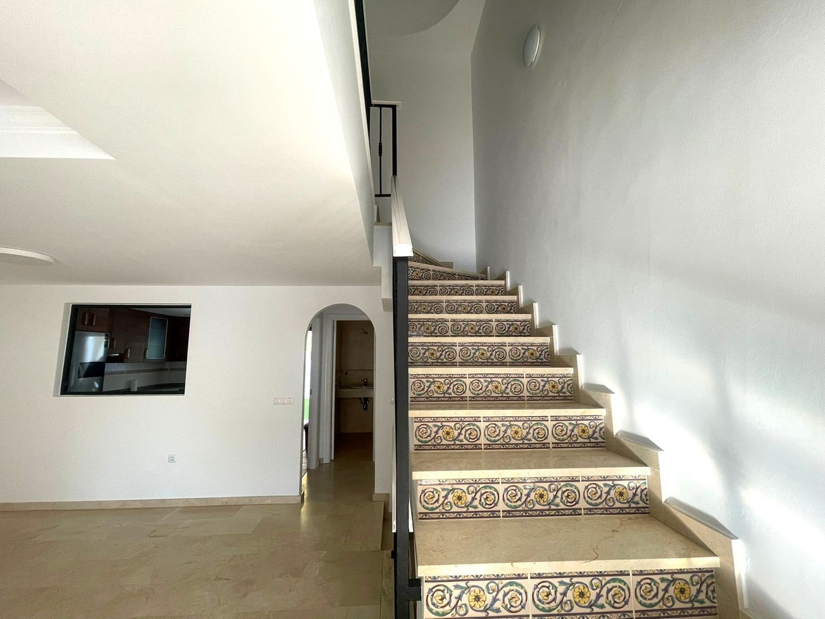 37112db11672464d4424b84ab99f3bdb - 11