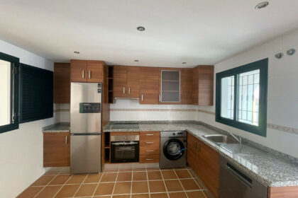 37112db11672464d4424b84ab99f3bdb - 15