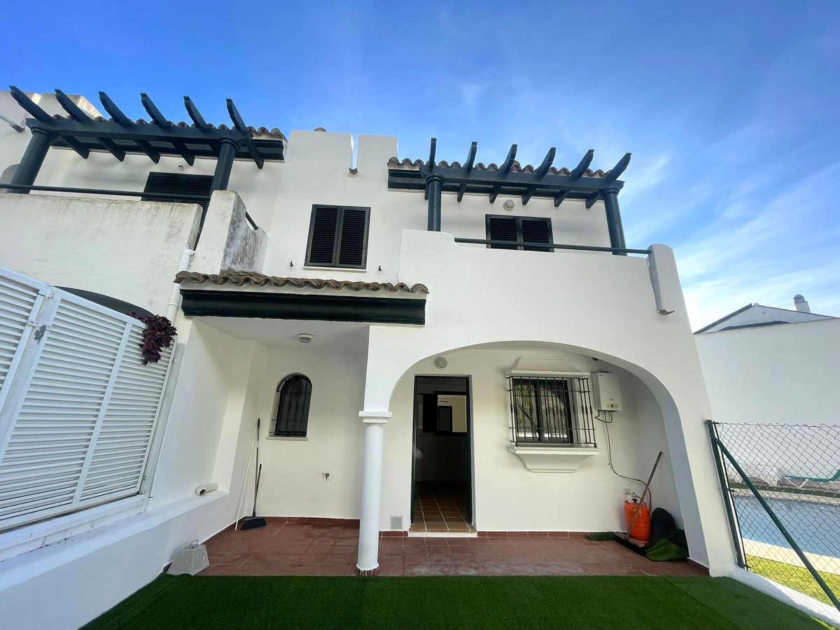 37112db11672464d4424b84ab99f3bdb - 22