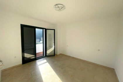 37112db11672464d4424b84ab99f3bdb - 28