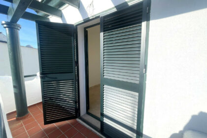 37112db11672464d4424b84ab99f3bdb - 35