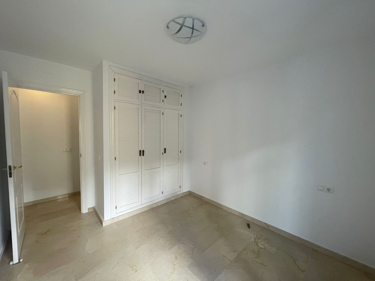 37112db11672464d4424b84ab99f3bdb - 37