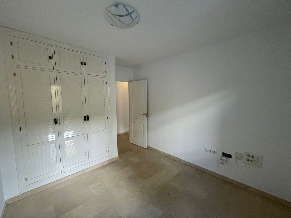 37112db11672464d4424b84ab99f3bdb - 41