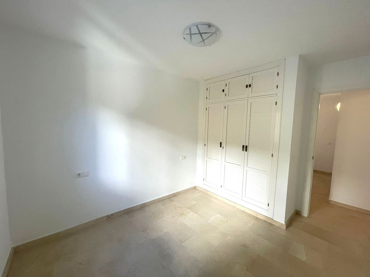 37112db11672464d4424b84ab99f3bdb - 42