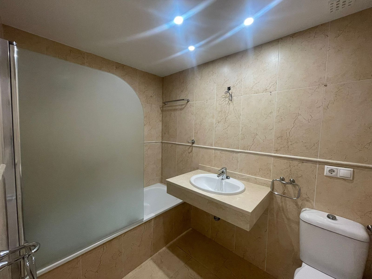 37112db11672464d4424b84ab99f3bdb - 45