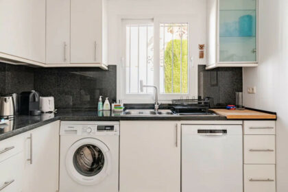 384d3e20098fcad4c9148914b854e869 - 24