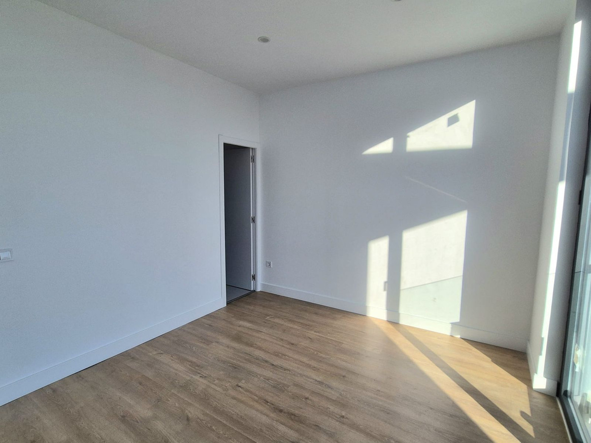 397d57433016042352baa29ea628213b - 32