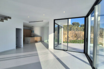 397d57433016042352baa29ea628213b - 9