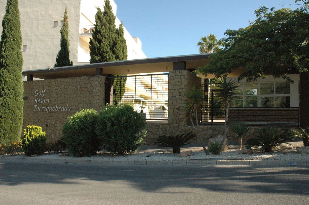 3aa72488ecb11b9fbfcdff8d4e64f615 - 28