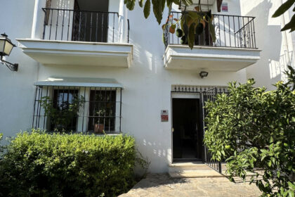 3be1dc2023615cee11653302a236c92f - 13