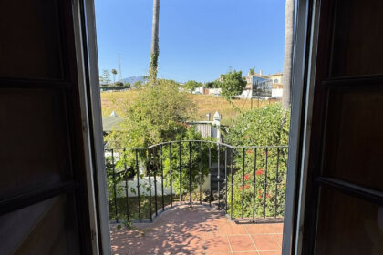 3be1dc2023615cee11653302a236c92f - 18