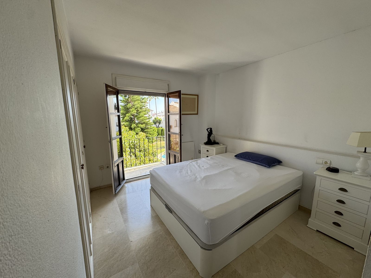 3be1dc2023615cee11653302a236c92f - 21