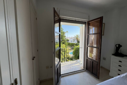 3be1dc2023615cee11653302a236c92f - 22