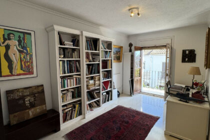 3be1dc2023615cee11653302a236c92f - 24