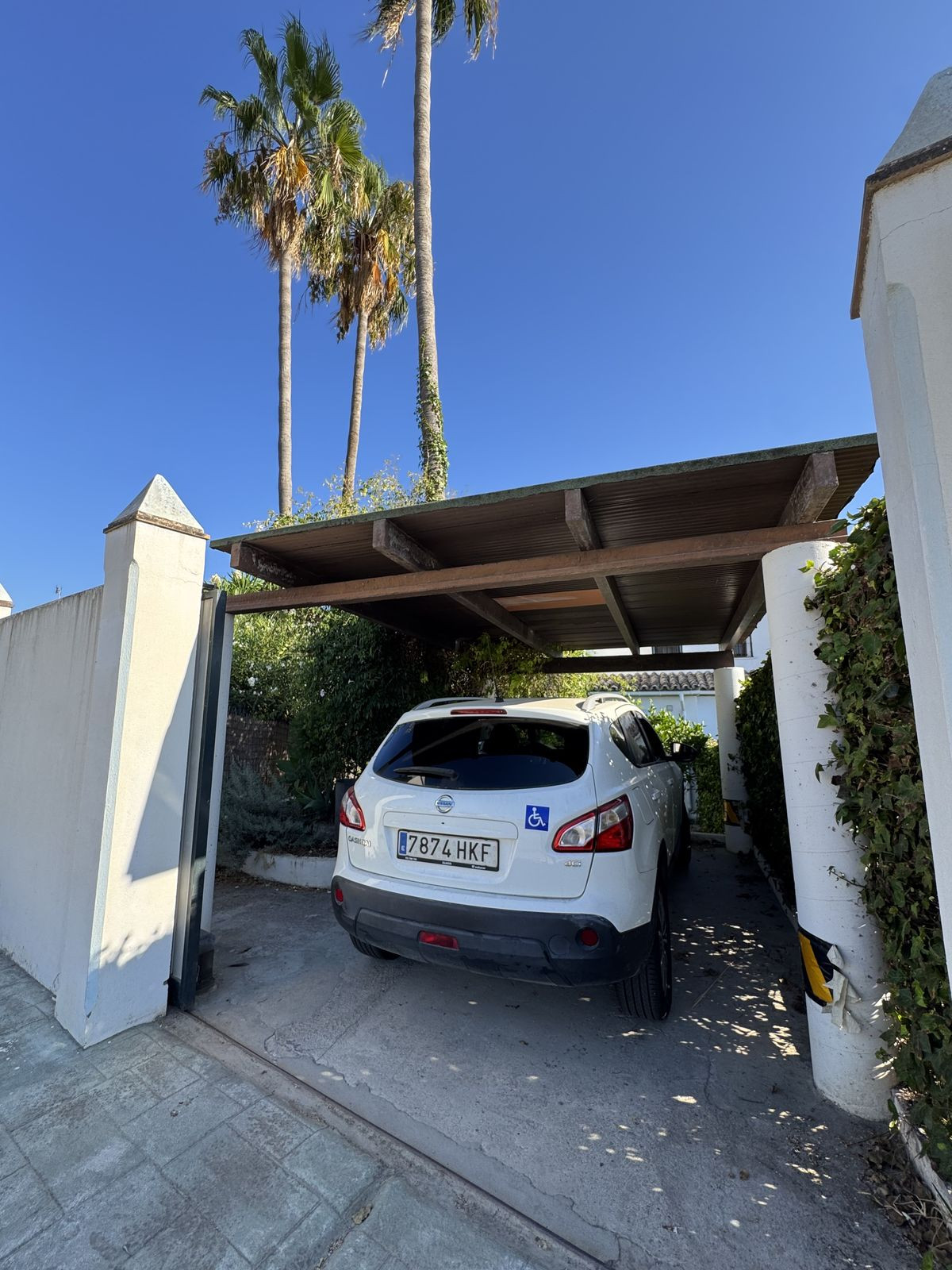 3be1dc2023615cee11653302a236c92f - 28