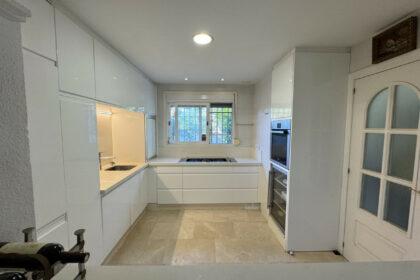 3be1dc2023615cee11653302a236c92f - 3