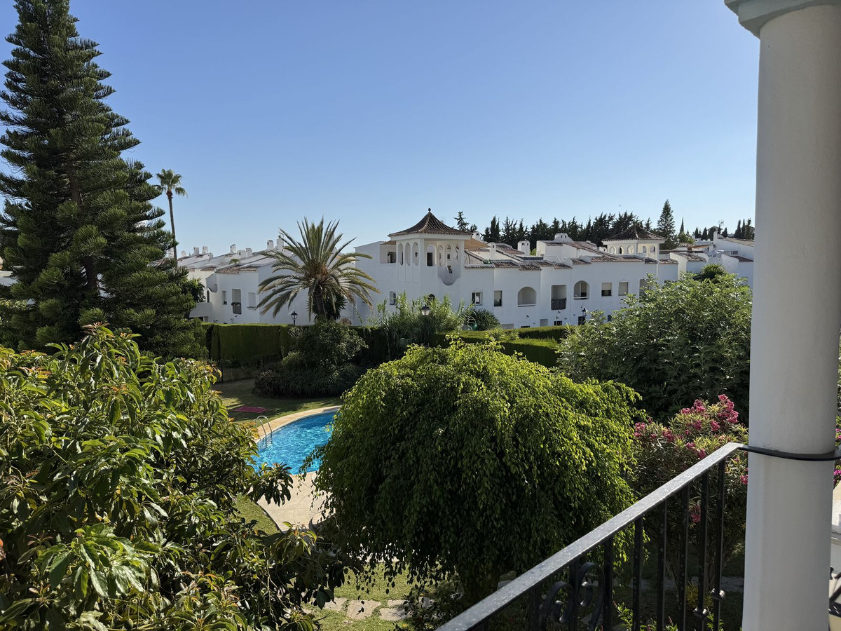 3be1dc2023615cee11653302a236c92f - 30