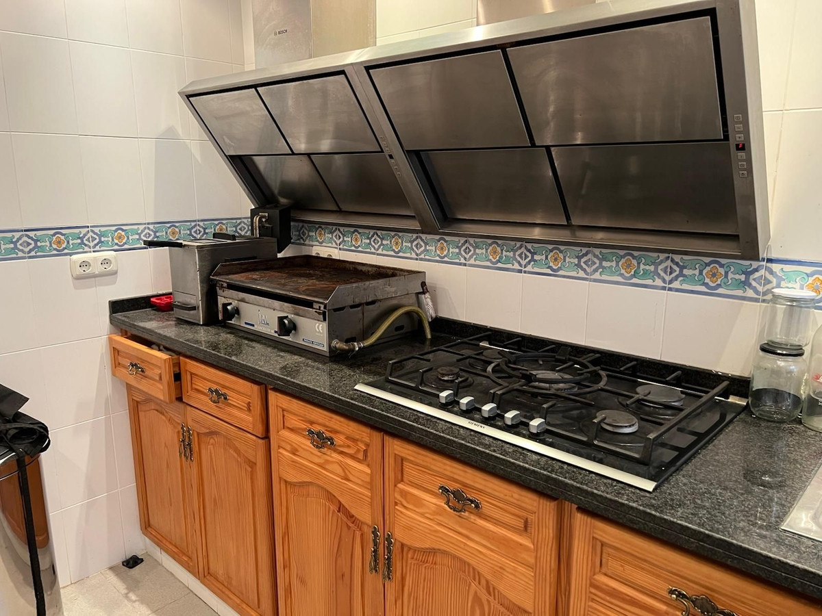 3c28fb51c90c3266507191dda9915274 - 12