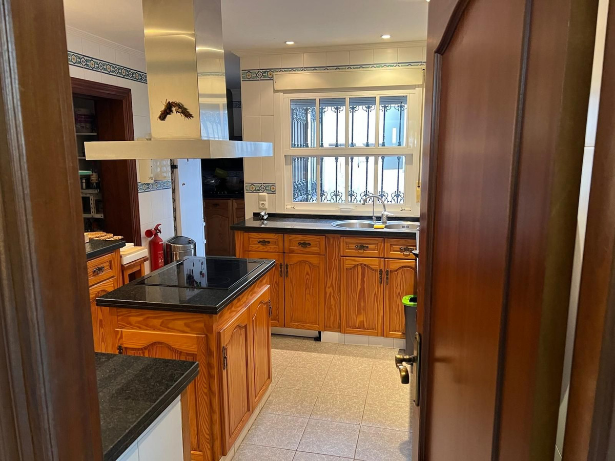 3c28fb51c90c3266507191dda9915274 - 27