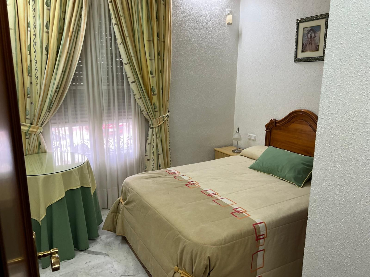 3c28fb51c90c3266507191dda9915274 - 28