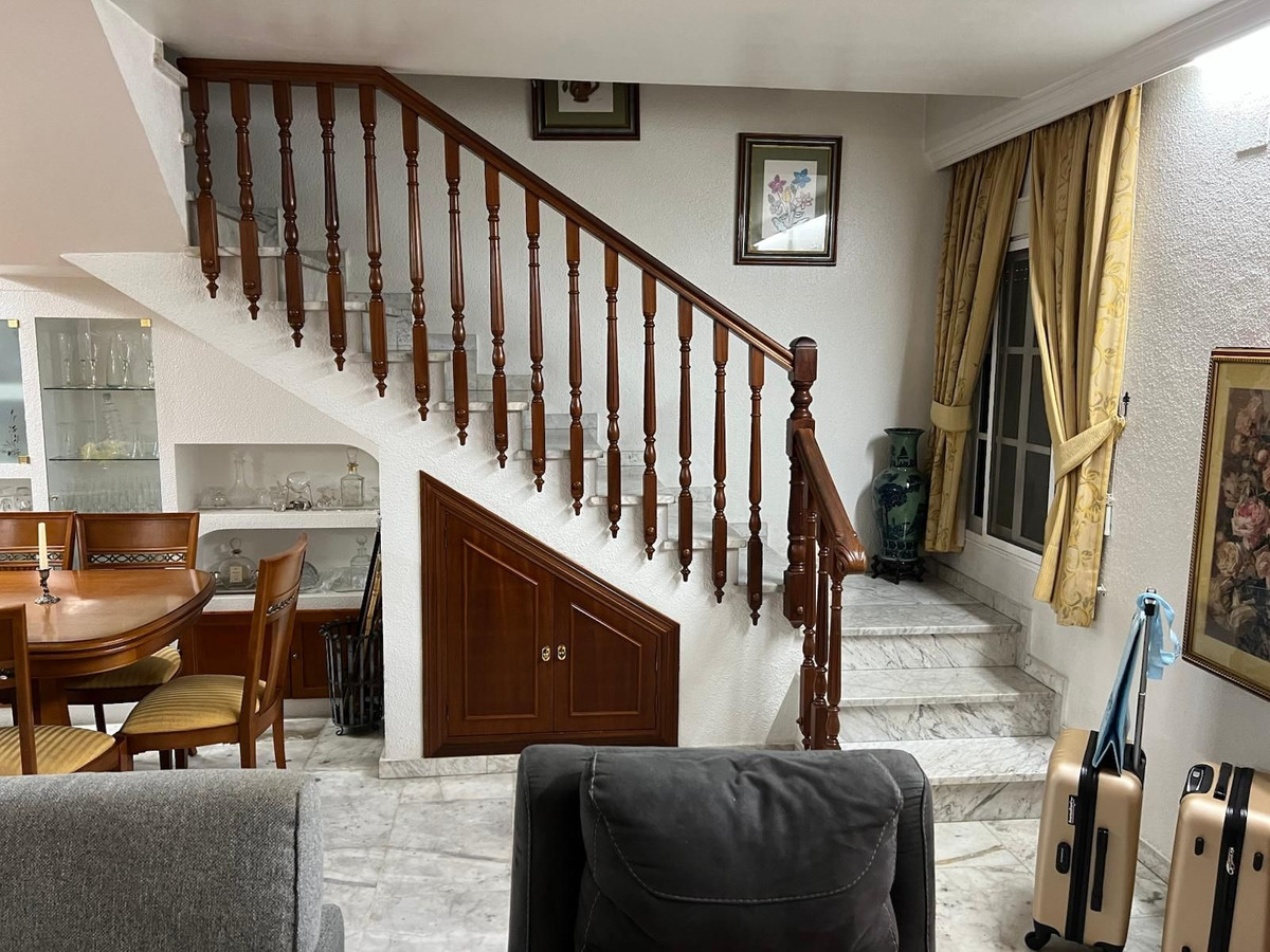 3c28fb51c90c3266507191dda9915274 - 3