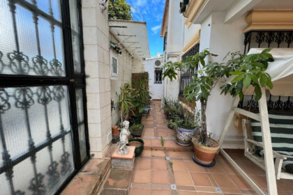 3c28fb51c90c3266507191dda9915274 - 31