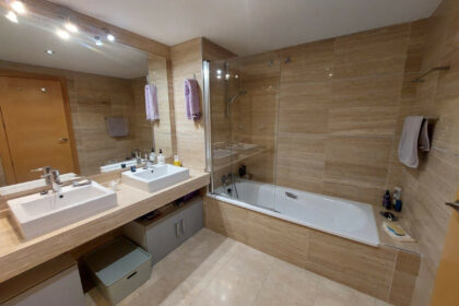 3d3cc3cc034fc2d5a0bf1cc68117926c - 12