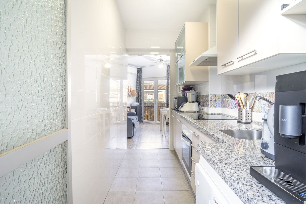 3d4862f26f3d3c8729c24590c70a60bf - 12