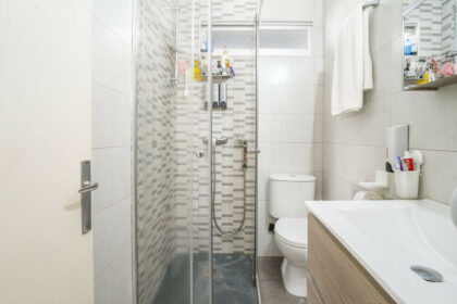 3d4862f26f3d3c8729c24590c70a60bf - 22