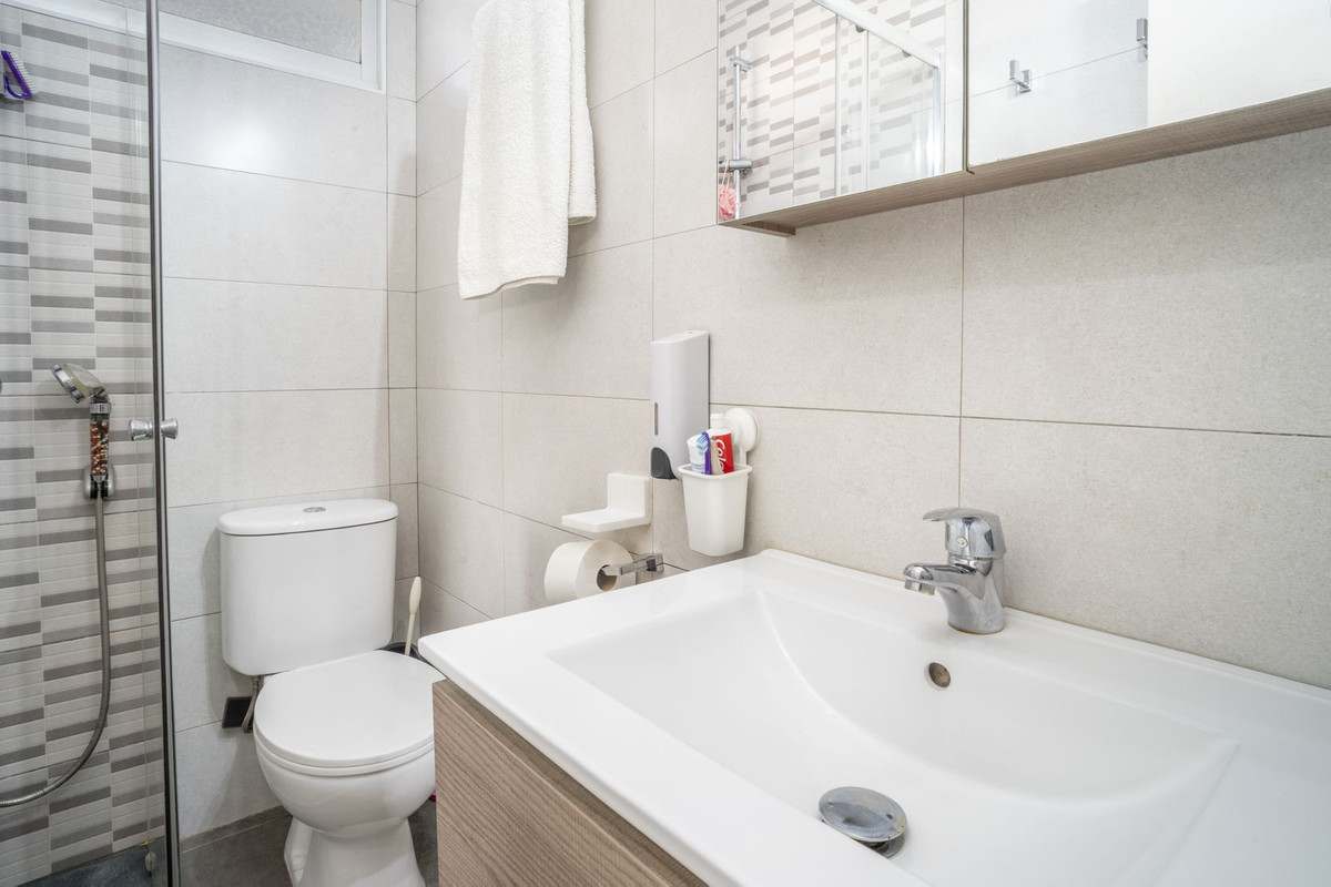 3d4862f26f3d3c8729c24590c70a60bf - 23